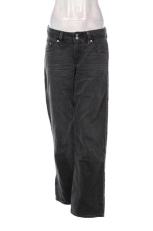 Дамски дънки Levi's, Размер S, Цвят Сив, Цена 38,85 €, #137501620
