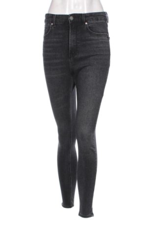 Blugi de femei Stradivarius, Mărime S, Culoare Negru, Preț 61,68 Lei, #137505870