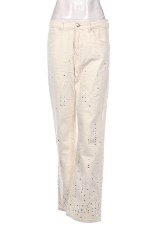Női farmernadrág Bershka, Méret M, Szín Ekrü
, Ár 6 013 Ft, #137517586