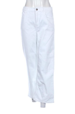 Blugi de femei Zara, Mărime M, Culoare Alb, Preț 99,73 Lei, #137503478