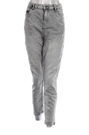 Női farmernadrág Sinsay, Méret XL, Szín Szürke, Ár 5 674 Ft, #137517581