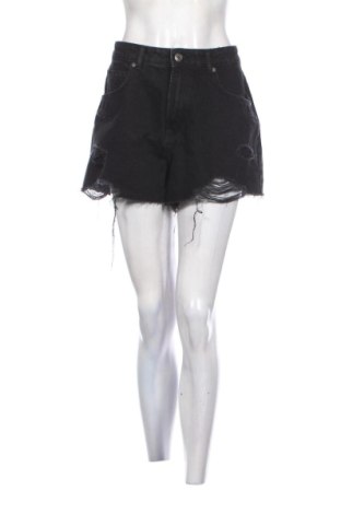 Pantaloni scurți de femei Bershka, Mărime L, Culoare Negru, Preț 51,00 Lei, #137511522