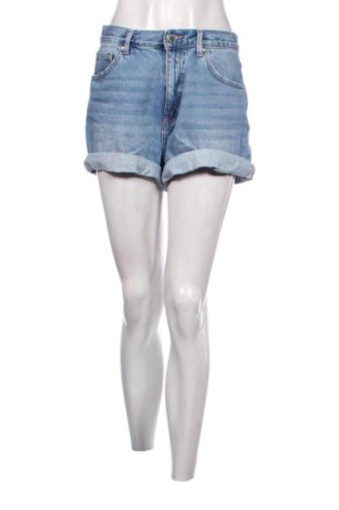 Pantaloni scurți de femei Pull&Bear, Mărime M, Culoare Albastru, Preț 57,74 Lei, #137513239