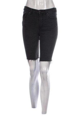 Pantaloni scurți de femei H&M L.O.G.G., Mărime S, Culoare Negru, Preț 36,00 Lei, #137519581