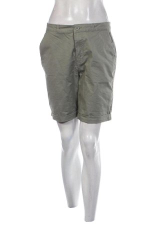 Pantaloni scurți de femei Reserved, Mărime M, Culoare Verde, Preț 57,74 Lei, #137519933