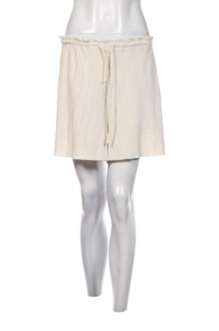 Pantaloni scurți de femei Amisu, Mărime S, Culoare Ecru, Preț 42,99 Lei, #137521395
