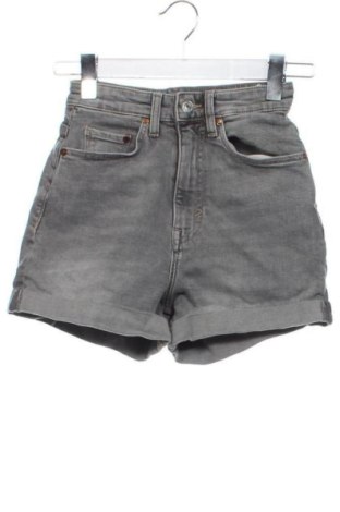 Pantaloni scurți de femei H&M, Mărime XXS, Culoare Gri, Preț 41,99 Lei, #137525159