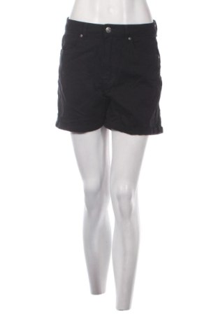 Pantaloni scurți de femei Page One, Mărime M, Culoare Negru, Preț 37,99 Lei, #137530338