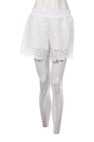 Pantaloni scurți de femei Unbranded, Mărime M, Culoare Alb, Preț 60,99 Lei, #137531833