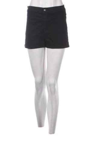 Pantaloni scurți de femei Pull&Bear, Mărime M, Culoare Negru, Preț 37,99 Lei, #137533174