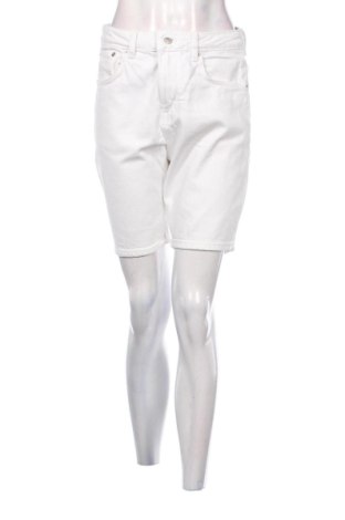 Pantaloni scurți de femei Zara, Mărime M, Culoare Alb, Preț 74,00 Lei, #137537445