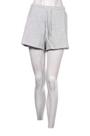 Pantaloni scurți de femei H&M, Mărime L, Culoare Gri, Preț 68,24 Lei, #137539698