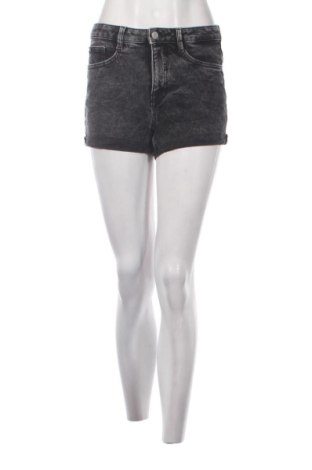 Pantaloni scurți de femei Clockhouse, Mărime S, Culoare Negru, Preț 43,99 Lei, #137540456