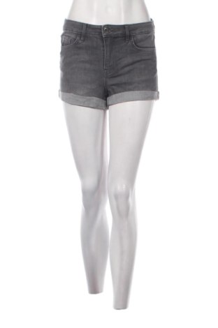 Pantaloni scurți de femei H&M, Mărime S, Culoare Gri, Preț 46,99 Lei, #137540494