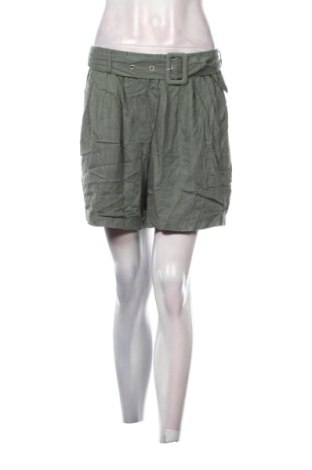 Pantaloni scurți de femei Vero Moda, Mărime M, Culoare Verde, Preț 42,99 Lei, #137541360