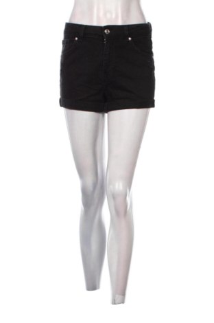 Pantaloni scurți de femei Bershka, Mărime S, Culoare Negru, Preț 53,99 Lei, #137542098