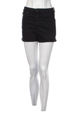 Pantaloni scurți de femei Pull&Bear, Mărime S, Culoare Negru, Preț 56,99 Lei, #137511367