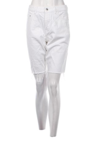 Pantaloni scurți de femei Esprit, Mărime L, Culoare Alb, Preț 88,99 Lei, #137532649