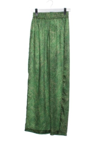 Pantaloni de femei Fame, Mărime XS, Culoare Verde, Preț 104,98 Lei, #137525371
