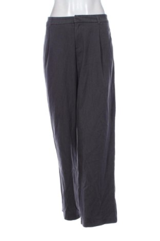 Női nadrág Bershka, Méret L, Szín Szürke, Ár 3 191 Ft, #137525395
