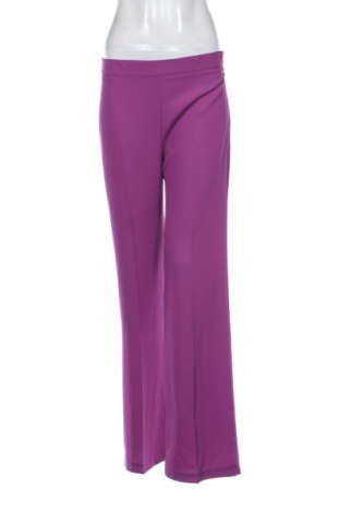 Pantaloni de femei Rinascimento, Mărime M, Culoare Mov, Preț 214,37 Lei, #137532164
