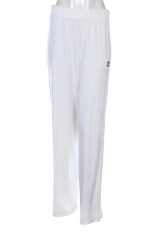 Pantaloni trening de femei Adidas, Mărime M, Culoare Alb, Preț 162,72 Lei, #137538058