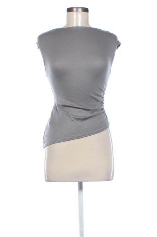 Top de femei Fb Sister, Mărime S, Culoare Gri, Preț 78,79 Lei, #137516380