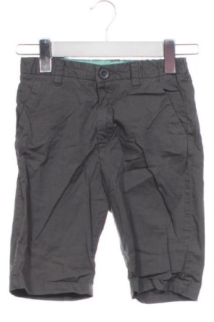 Kinder Shorts H&M, Größe 7-8y/ 128-134 cm, Farbe Grau, Preis € 9,00, #137519304