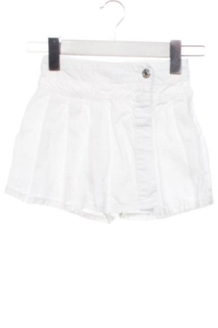 Gyerek rövidnadrág Zara, Méret 6-7y / 122-128 cm, Szín Fehér, Ár 2 500 Ft, #137514584