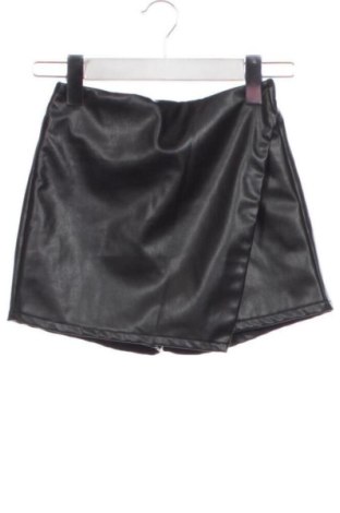 Pantaloni scurți pentru copii Zara, Mărime 6-7y/ 122-128 cm, Culoare Negru, Preț 37,00 Lei, #137529211