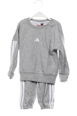 Детски спортен екип Adidas, Размер 18-24m/ 86-98 см, Цвят Сив, Цена 56,24 €, #137500721