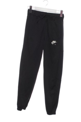 Pantaloni de trening, pentru copii Nike, Mărime 10-11y/ 146-152 cm, Culoare Negru, Preț 115,48 Lei, #137509345