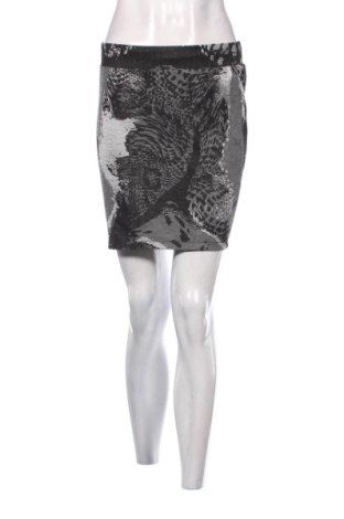 Fustă Pieces, Mărime M, Culoare Multicolor, Preț 45,00 Lei, #137541669