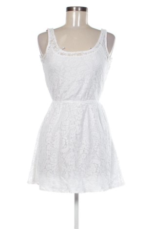 Ruha Pull&Bear, Méret S, Szín Fehér, Ár 3 918 Ft, #137524684