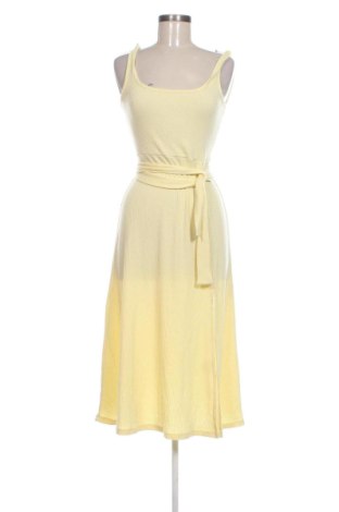 Rochie ASOS, Mărime M, Culoare Galben, Preț 190,94 Lei, #137543023