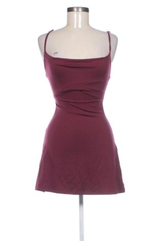 Rochie Bershka, Mărime S, Culoare Roșu, Preț 76,38 Lei, #137551405