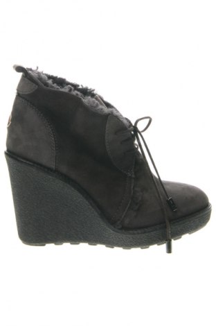 Dámské boty  Moncler, Velikost 37, Barva Šedá, Cena  5 499,00 Kč, #128595546
