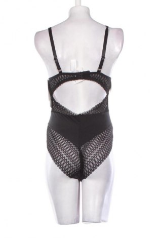 Body  Triumph, Veľkosť L, Farba Čierna, Cena  99,95 €