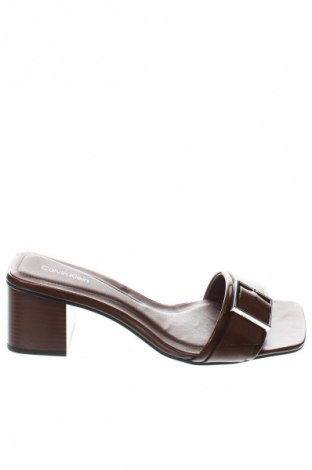 Чехли Calvin Klein, Размер 39, Цвят Кафяв, Цена 58,79 €, #133065202