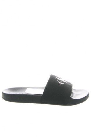Чехли Calvin Klein Jeans, Размер 42, Цвят Черен, Цена 35,27 €, #133049091