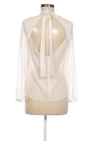 Γυναικεία μπλούζα Zara Trafaluc, Μέγεθος S, Χρώμα Λευκό, Τιμή 3,99 €