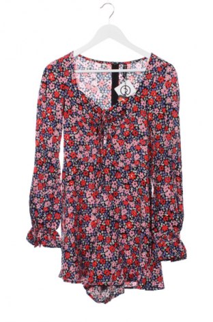 Női rövid overál Fb Sister, Méret XS, Szín Sokszínű, Ár 889 Ft