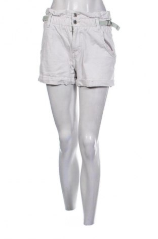 Dámské kraťasy  Bershka, Velikost S, Barva Krémová, Cena  189,00 Kč