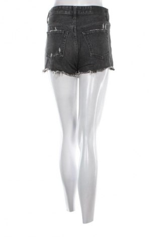 Női rövidnadrág Bershka, Méret XS, Szín Fekete, Ár 1 599 Ft