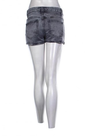 Дамски къс панталон Lucy, Размер S, Цвят Сив, Цена 2,04 €
