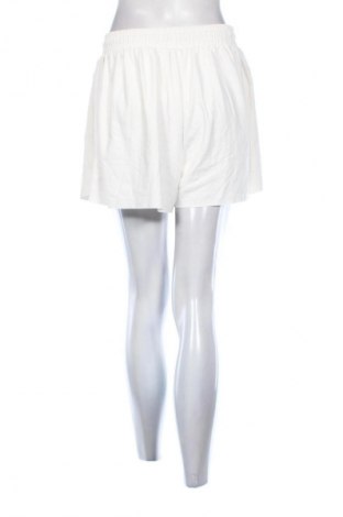 Дамски къс панталон Unbranded, Размер S, Цвят Бял, Цена 8,18 €