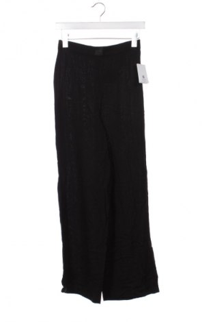 Piżama
 Calvin Klein, Rozmiar XS, Kolor Czarny, Cena 302,99 zł, #133047981