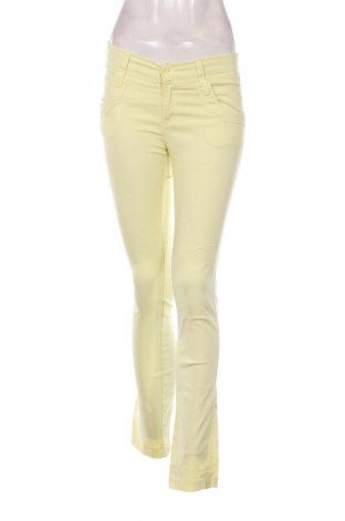 Damskie spodnie Valentina, Rozmiar M, Kolor Żółty, Cena 29,86 zł