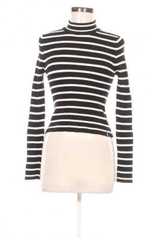 Dámský svetr Pull&Bear, Velikost M, Barva Vícebarevné, Cena  189,00 Kč