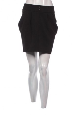 Spódnica Amisu, Rozmiar S, Kolor Czarny, Cena 28,25 zł